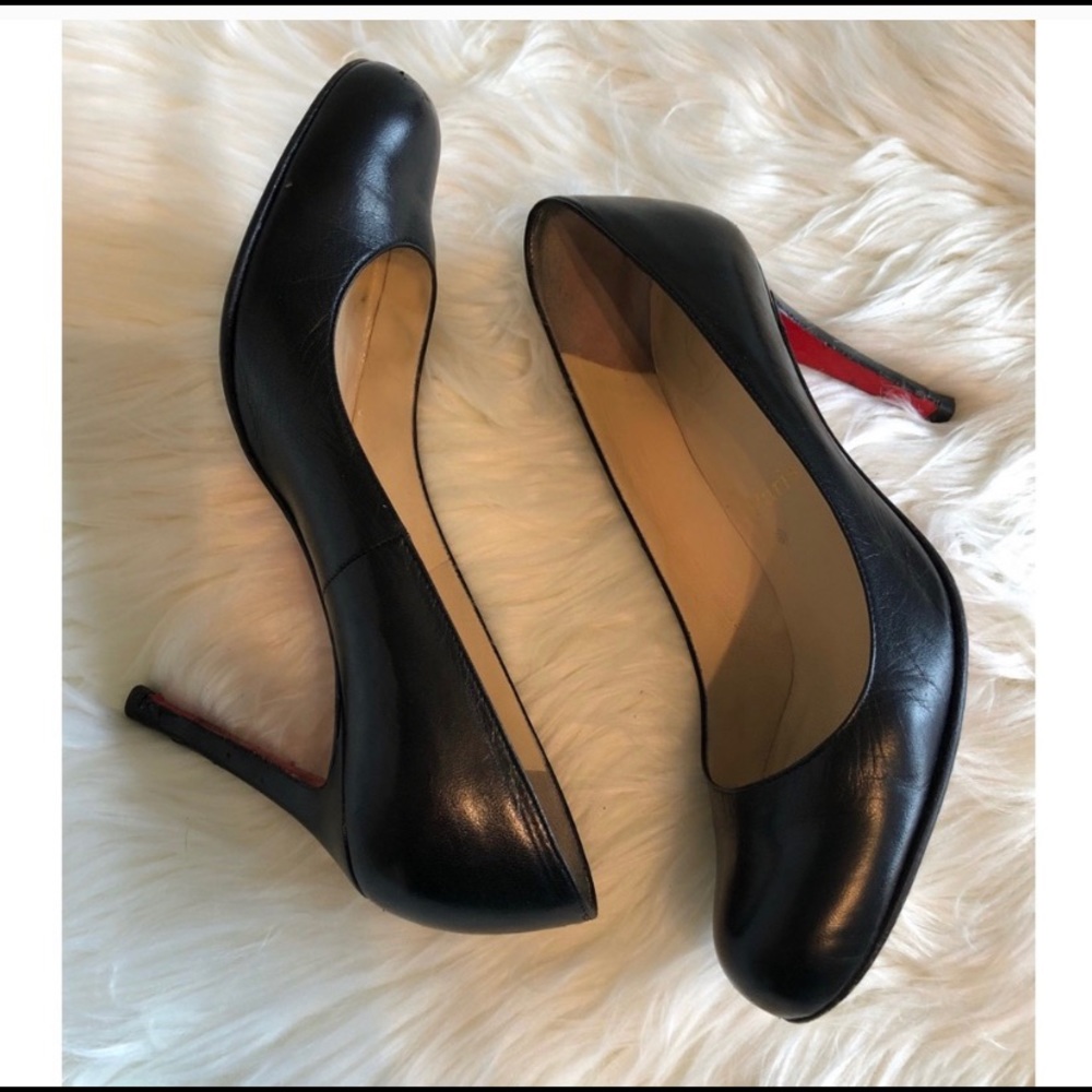 Christian Louboutin Black leather pumps